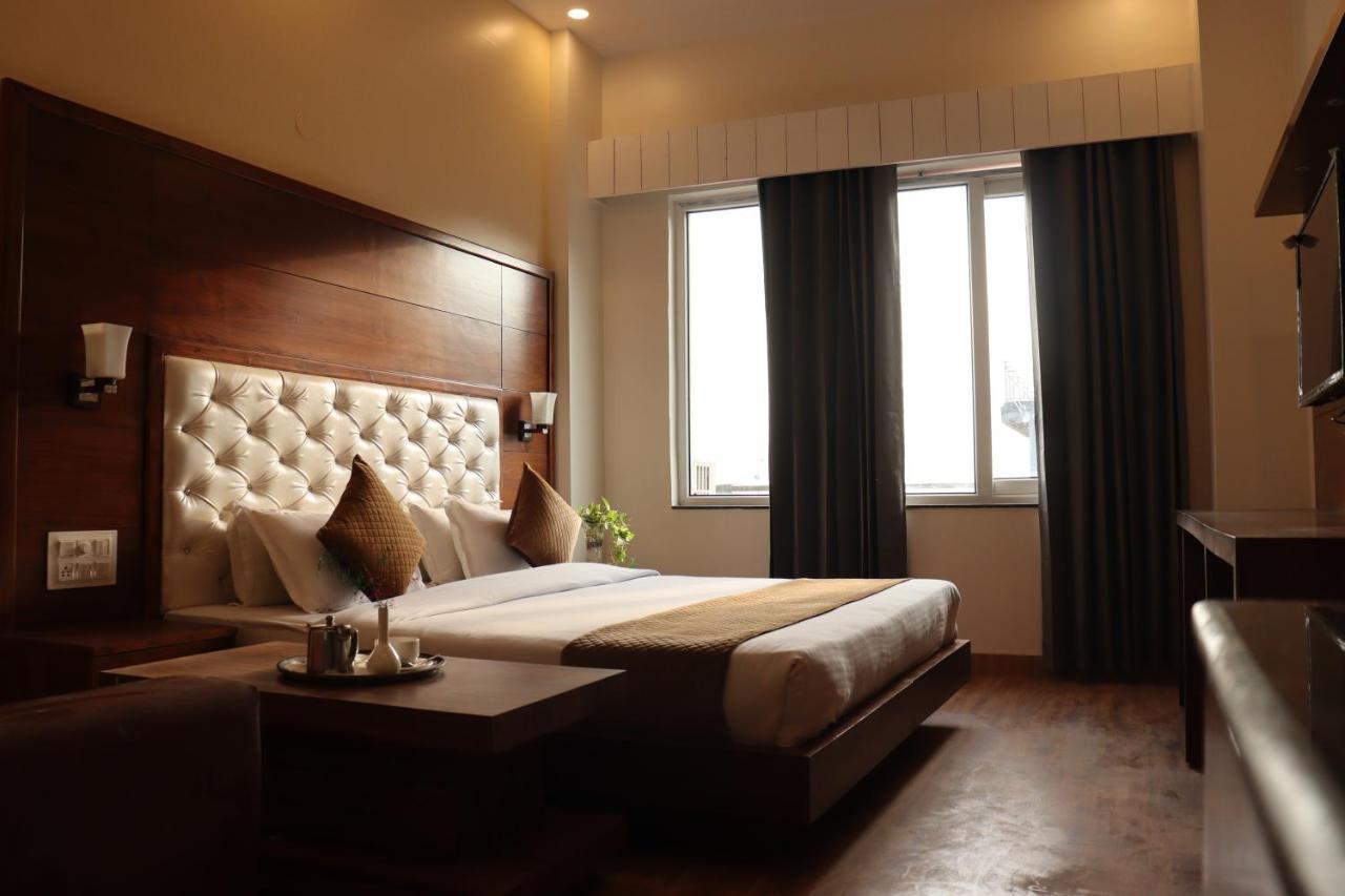 Hotel Divine Lakshmi Ganga Rishīkesh Eksteriør bilde